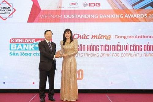 Kienlongbank lần đầu tiên được vinh danh 'Ngân hàng tiêu biểu vì cộng đồng'