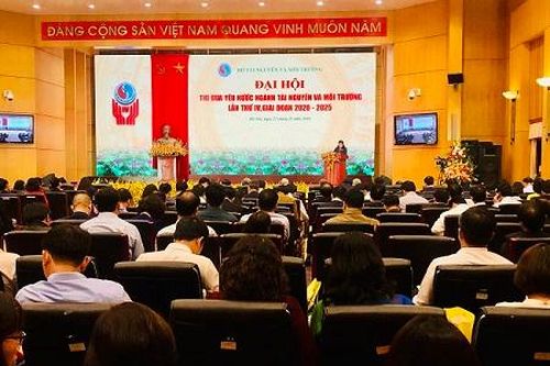 Phó Chủ tịch nước dự Đại hội Thi đua yêu nước ngành tài nguyên và môi trường