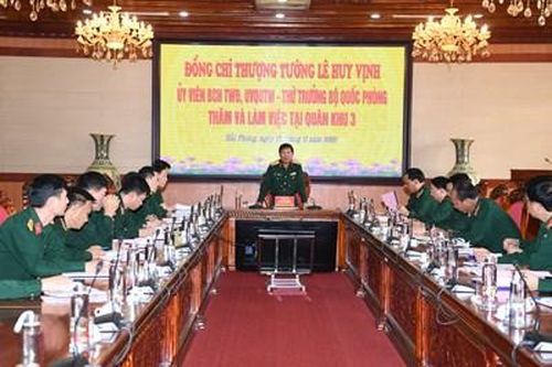 Thượng tướng Lê Huy Vịnh thăm và làm việc tại Quân khu 3