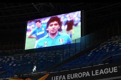 Napoli tri ân đặc biệt cảm động với huyền thoại Maradona