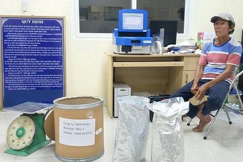 An Giang: Thu giữ hơn 30 kg 'chất nghi là ma túy' vận chuyển từ Campuchia