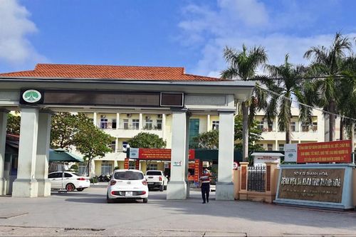 Mua sắm thiết bị y tế: Liên tiếp phát hiện bất thường
