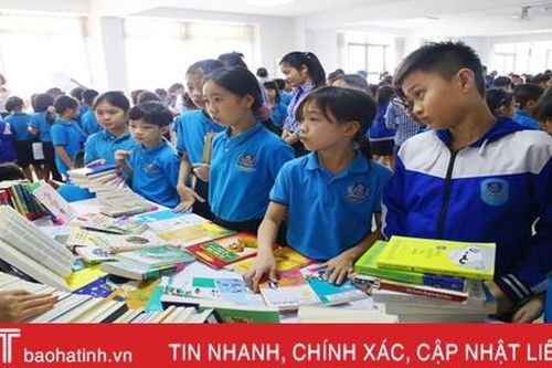Học sinh Trường Albert Einstein Hà Tĩnh vui 'Ngày hội đọc sách'