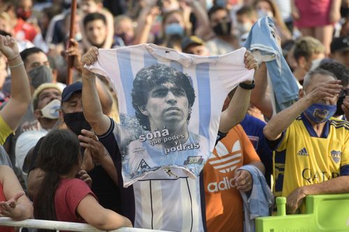 Maradona tiết lộ mong ước lớn nhất cuối đời: Được sống bên mẹ thêm một ngày