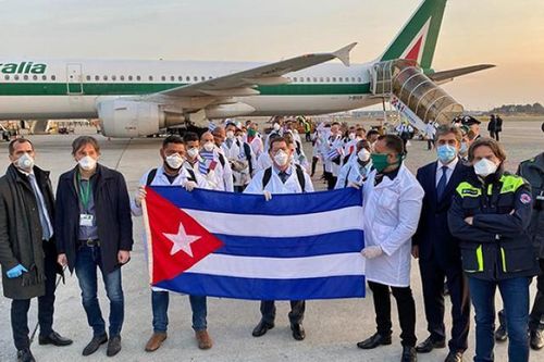 Bị làn sóng dịch thứ hai tấn công, Italy lại phải cầu viện Cuba