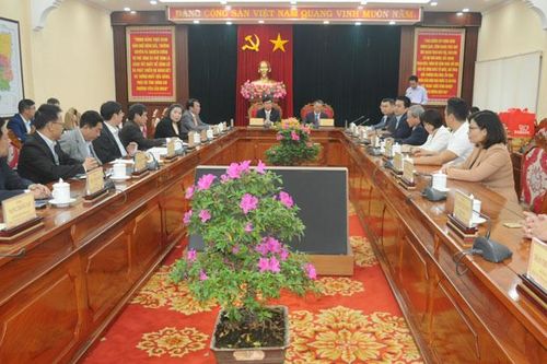 Lãnh đạo tỉnh Lâm Đồng làm việc với SABECO