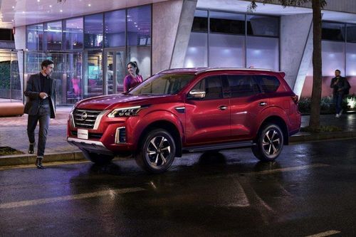 Nissan Terra 2021 ra mắt đối đầu Isuzu mu-X