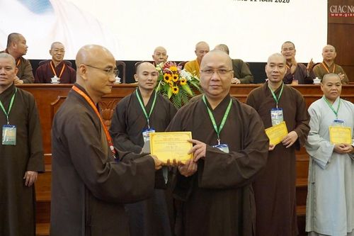 Bế mạc,Trao chứng nhận khóa tập huấn hành chánh điện tử