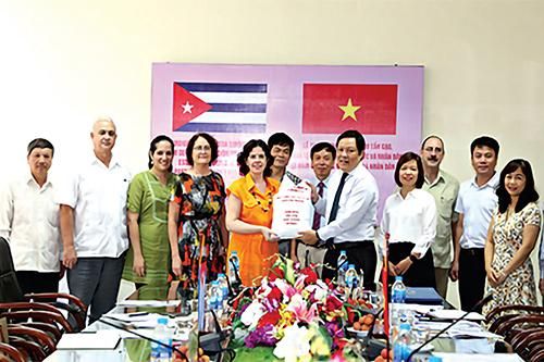 Nâng tầm hợp tác tài chính song phương Việt Nam - Cuba