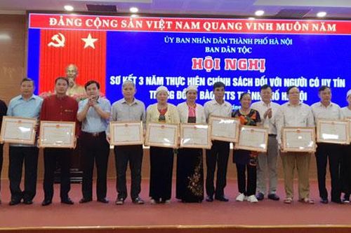 Thực hiện tốt chính sách đối với người có uy tín trong đồng bào dân tộc thiểu số Thủ đô