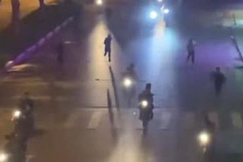 Tạm giữ hình sự 4 đối tượng trong vụ mang hung khí hỗn chiến trên phố