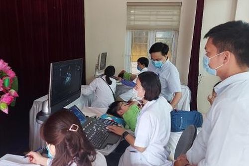 Khám sàng lọc bệnh tim cho gần 1.000 học sinh TP Thanh Hóa