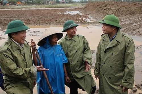 Hỗ trợ để người dân tái sản xuất