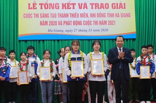 Hà Giang trao giải Cuộc thi sáng tạo thanh thiếu niên, nhi đồng năm 2020