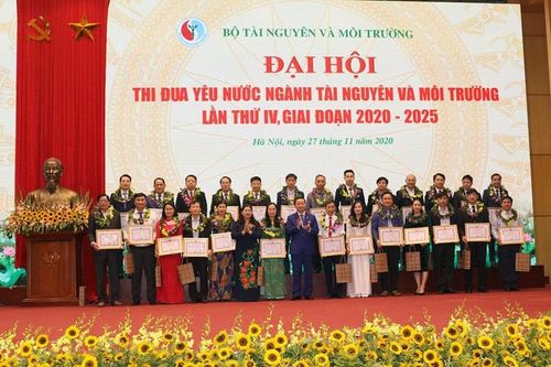 Ngành TN&MT luôn thi đua, đổi mới vì một Việt Nam hùng cường