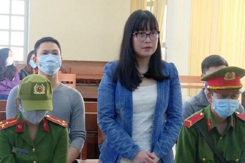 Bản án 23 năm tù cho cựu nhân viên ngân hàng dùng thẻ tiết kiệm ảo hòng chiếm đoạt gần 62 tỷ đồng