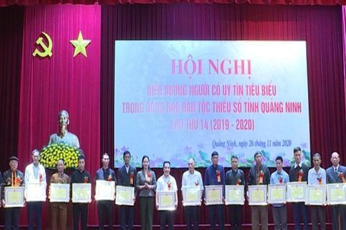 Quảng Ninh tặng bằng khen cho 20 cá nhân là người có uy tín tiêu biểu