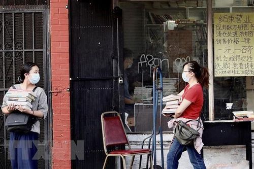 Mỹ ghi nhận hơn 200.000 ca mắc mới, Los Angeles phong tỏa trong 3 tuần