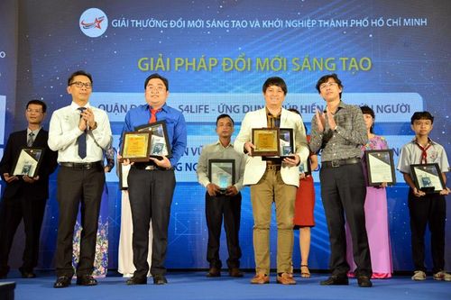 Trao giải cuộc thi Dự án đổi mới sáng tạo ứng dụng trí tuệ nhân tạo TP Hồ Chí Minh năm 2020
