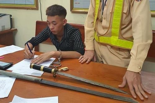 Ngăn chặn vụ hỗn chiến giữa 2 nhóm thanh thiếu niên