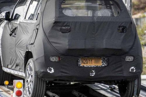 Hyundai lộ ảnh thử nghiệm crossover cực nhỏ với lốp mỏng