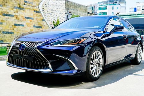 Lexus ES thế hệ mới về Việt Nam, giá từ 2,5 tỷ đồng