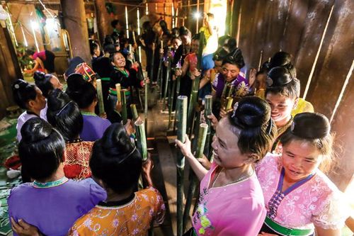 Giữ gìn, bảo tồn di sản văn hóa phi vật thể