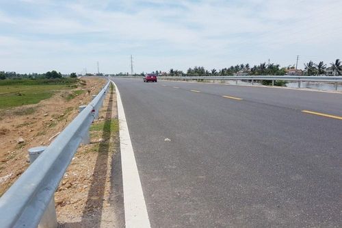 Quảng Ninh: Trưng cầu ý kiến các nhà khoa học về xây dựng đường có chạm vào di tích