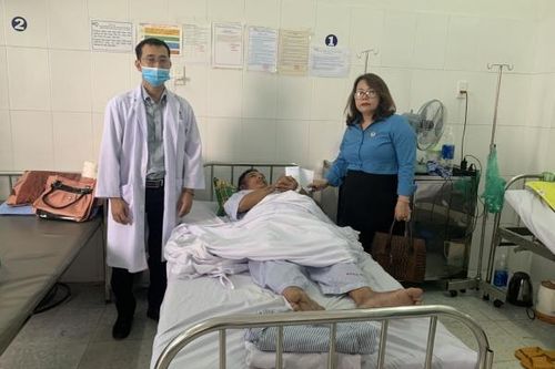 Quảng Nam: Bảo vệ bệnh viện bị đâm trọng thương