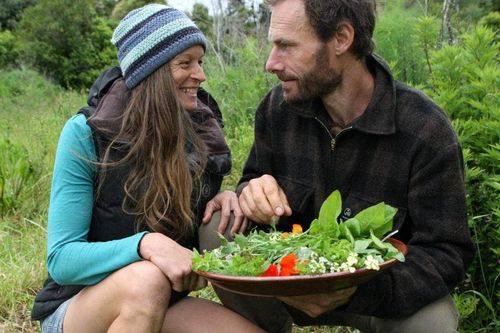 Cặp vợ chồng Robinson thời hiện đại ở New Zealand