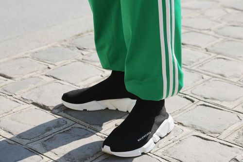 Cách phân biệt giày Balenciaga, túi Louis Vuitton thật và giả