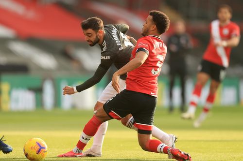 Cavani ghi 2 bàn giúp MU thắng ngược Southampton