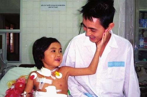 Cô bé ghép gan đầu tiên ở Việt Nam đã qua đời