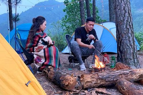 Vợ chồng Khánh Linh sống với thiên nhiên ngày cuối tuần yêu thương