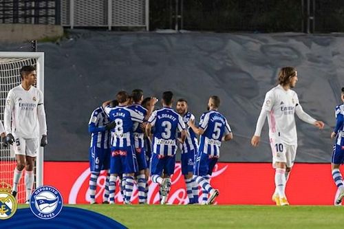 Thua sốc Alaves, Real Madrid trở lại mặt đất