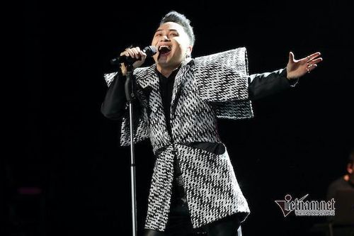 Tùng Dương - Divo độc nhất VN thăng hoa ở concert 'Con người'