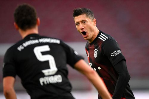 Bundesliga: Bayern thắng ngược Stuttgart, Dortmund thua trên sân nhà