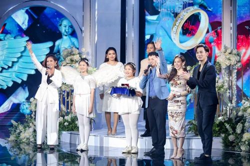 Chân Ái tập 11: Bỏ ngành kinh tế theo nghề xử lí rác, chàng trai tự tin tìm hạnh phúc dẫu bị chê thấp kém