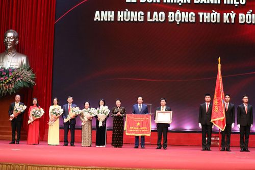 Lần đầu tiên tuyên dương 400 tấm gương sáng thầm lặng vì cộng đồng