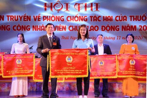 'Hãy nói không với thuốc lá'