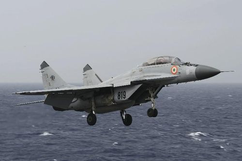 MiG-29K rơi 3 lần trong năm khiến Ấn Độ cân nhắc mua F/A-18 thay thế