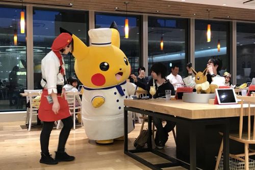 Tiệm cà phê Pokémon hút khách ở Nhật Bản