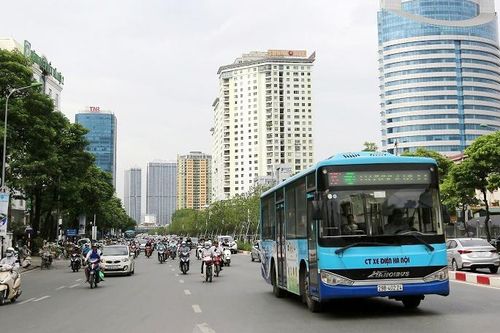 Xe buýt Hà Nội: Hiện đại hóa để bắt kịp xu thế