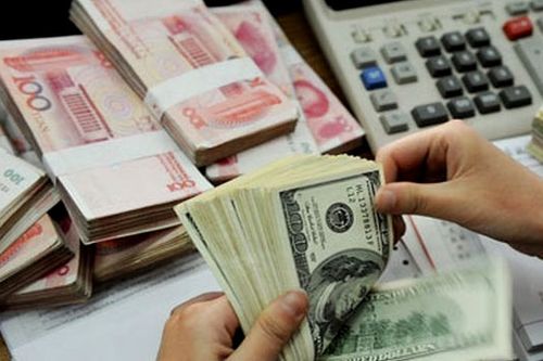 Tỷ giá đồng USD trong ngân hàng giảm 'sốc', thị trường vọt tăng