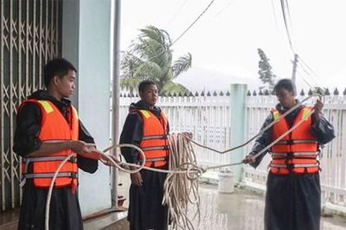 Khánh Hòa: Lực lượng dân quân tự vệ sơ tán 235 hộ, với gần 1.000 nhân khẩu