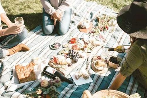 Bảo vệ môi trường từ… bàn tiệc