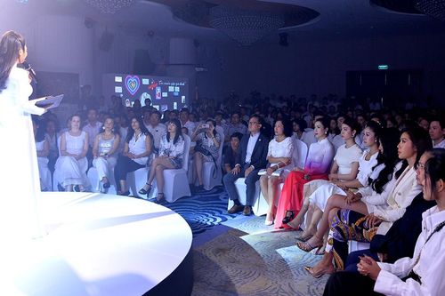 Đông đảo nghệ sĩ đồng hành đêm hội ngộ 'Cảm xúc 30 năm'