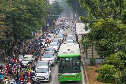 Phát triển xe buýt nhanh (BRT) ở Hà Nội: Cân nhắc tính khả thi!