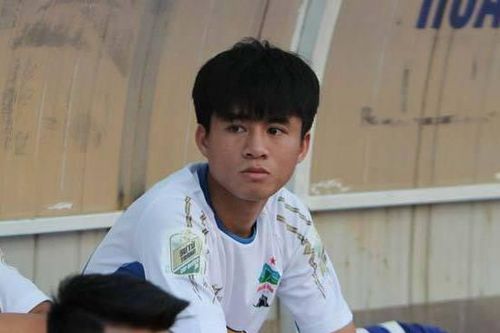 Tiền vệ Phan Thanh Hậu gửi lời cảm ơn sau khi rời CLB HAGL