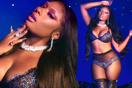 Megan Thee Stallion khoe ba vòng 'bốc lửa'